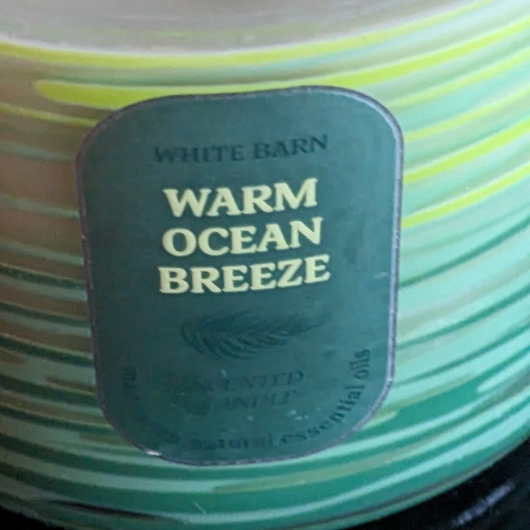 🕯️🌊NWT BATH & BODY WORKS WHITE BARN 3 WICK CANDLE in Warm Ocean Breeze - Picture 3 of 4
